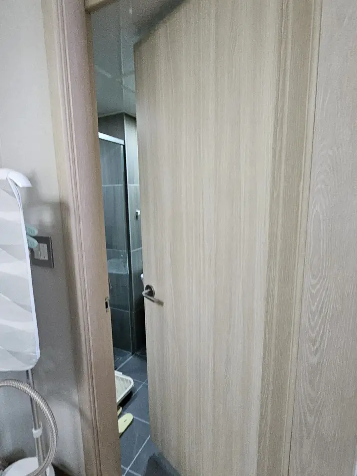 삼송 신원마을 욕실문필름 시공 후 마감 모습